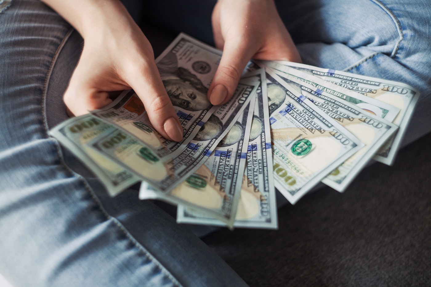 How to Calculate ROI on Investments (Hong Kong Examples)