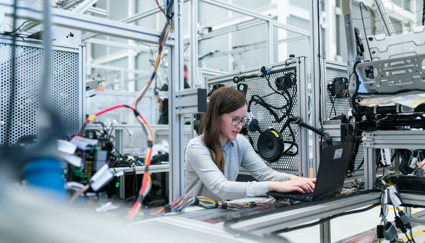 From the Warehouse Floor to AI Trading — Wei Lian’s Story